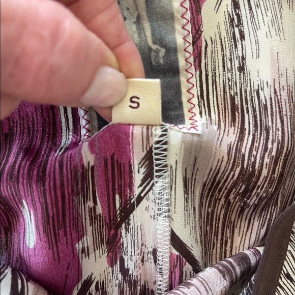 Burning Torch A line the length skirt. - Picture 3 of 3